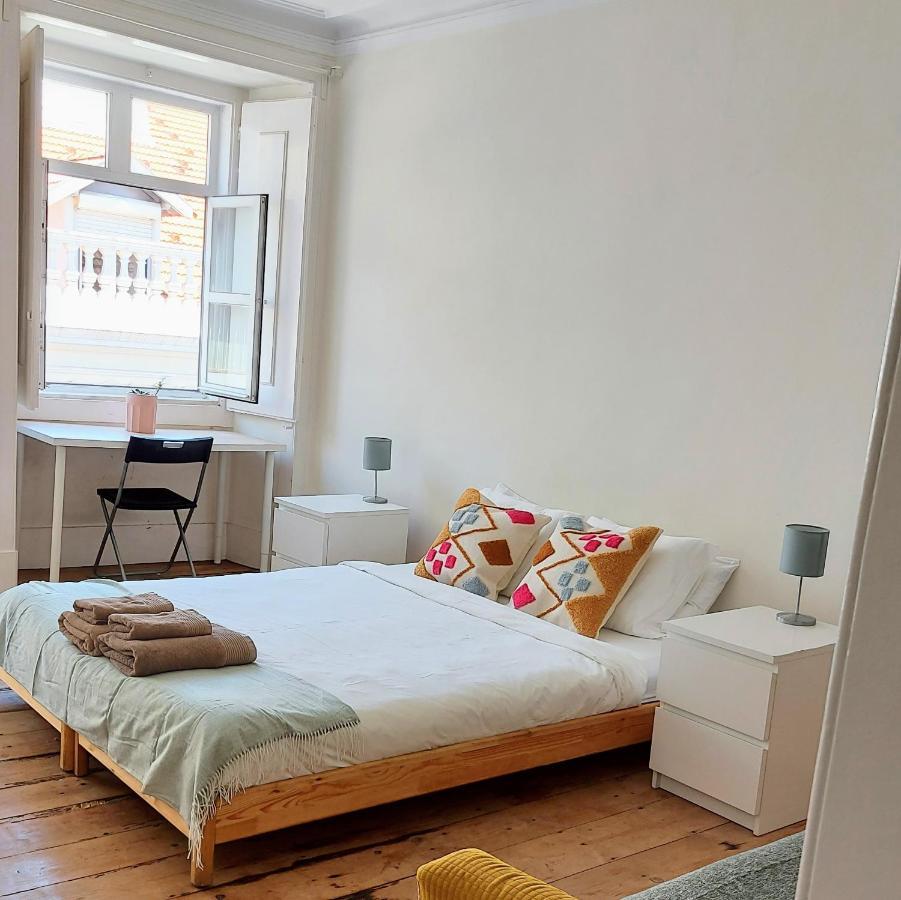 Portuguese Apartment In The Heart Of Лиссабон Экстерьер фото